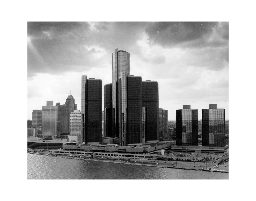 Photo Prints - DETROIT RENAISSANCE CENTER