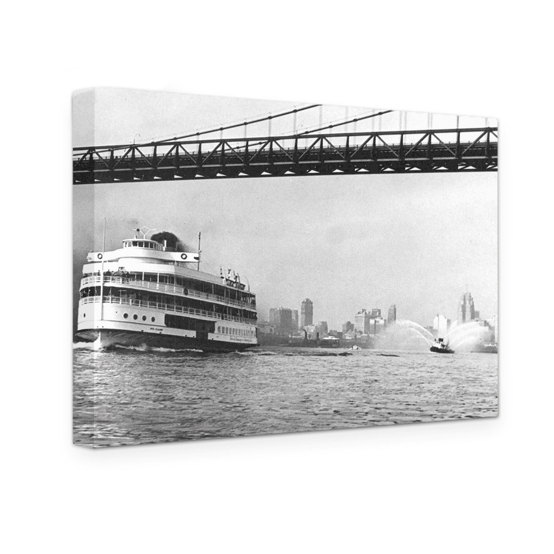 GALLERY WRAPPED CANVAS - BOBLO ISLAND BOAT