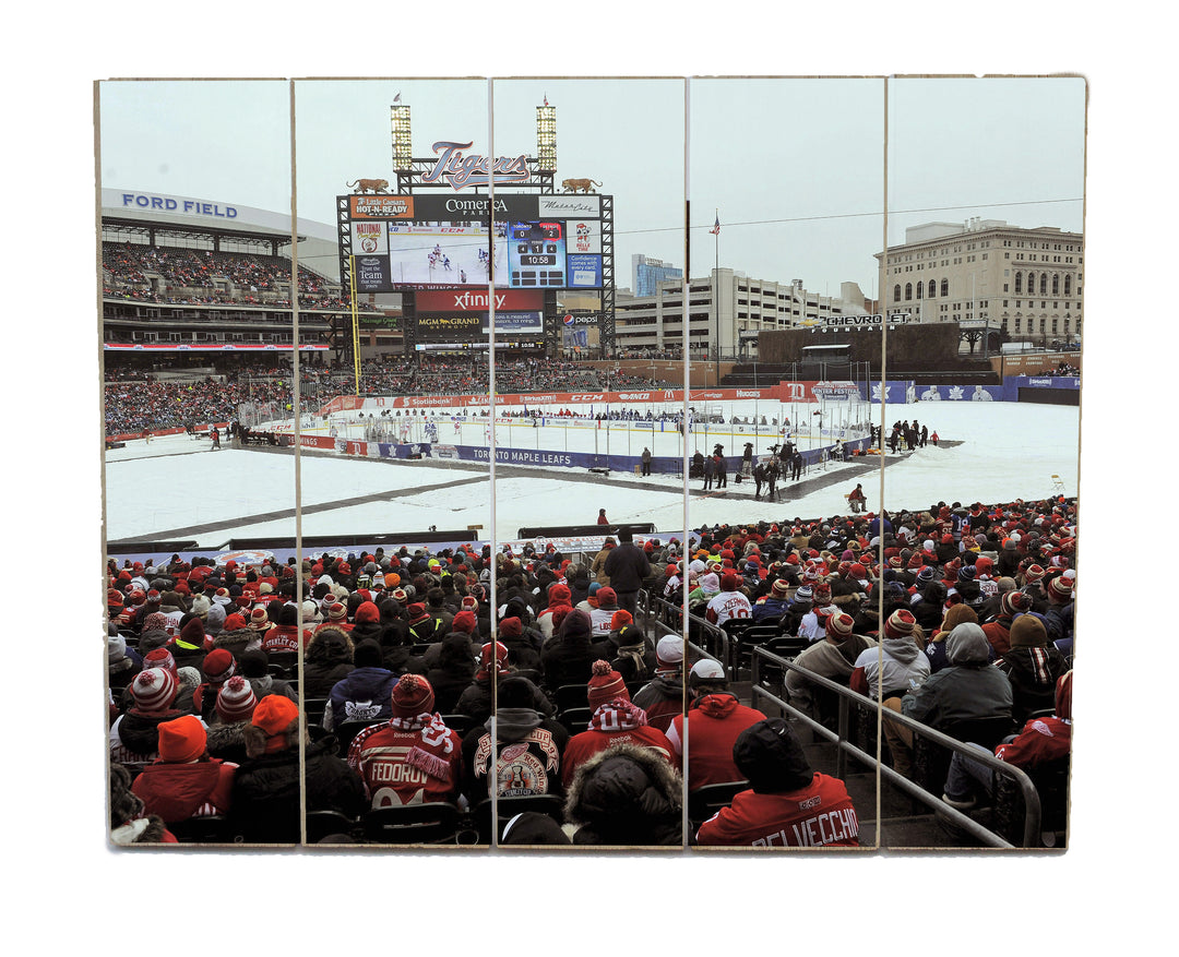 PALLET WOOD - DETROIT RED WINGS VS TORONTO MAPLE LEAFS ALUMNI GAME 2013