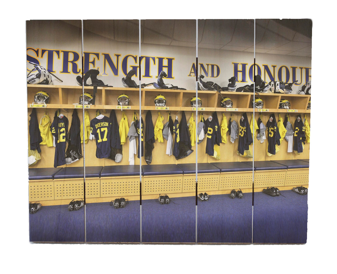PALLET WOOD - U OF M LOCKER ROOM